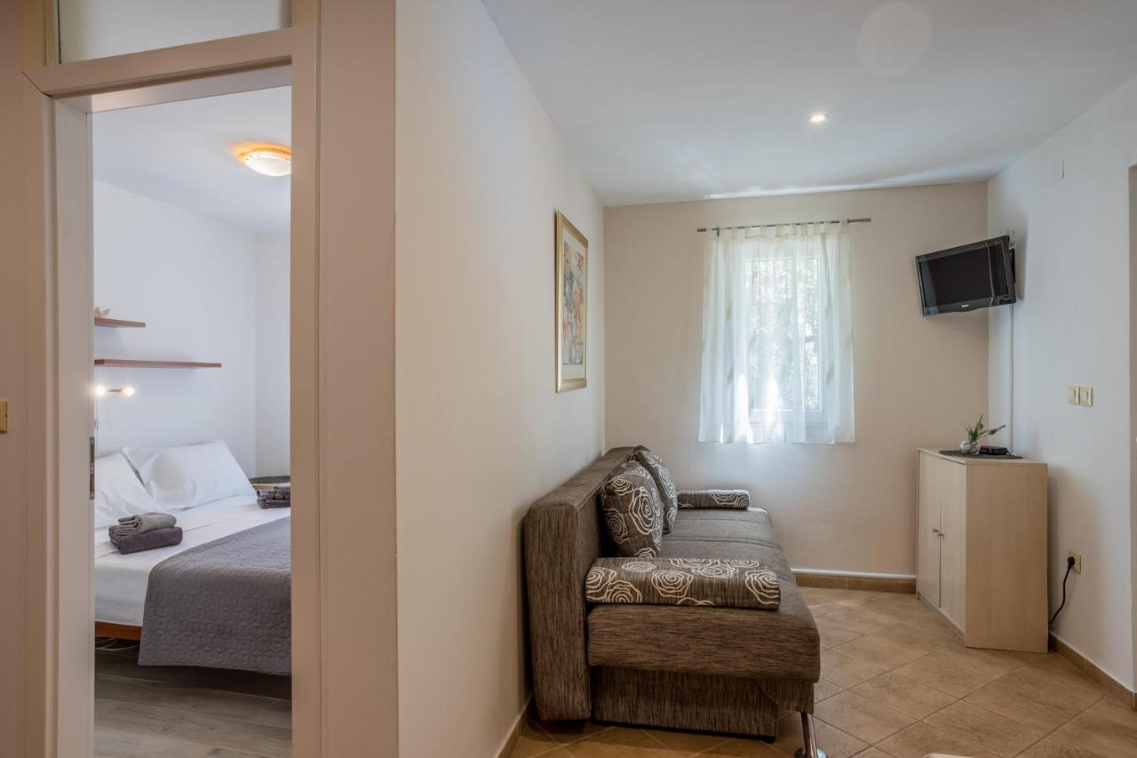 House Oliva With Private Pool And Large Garden Stari Grad (Hvar) Exterior foto